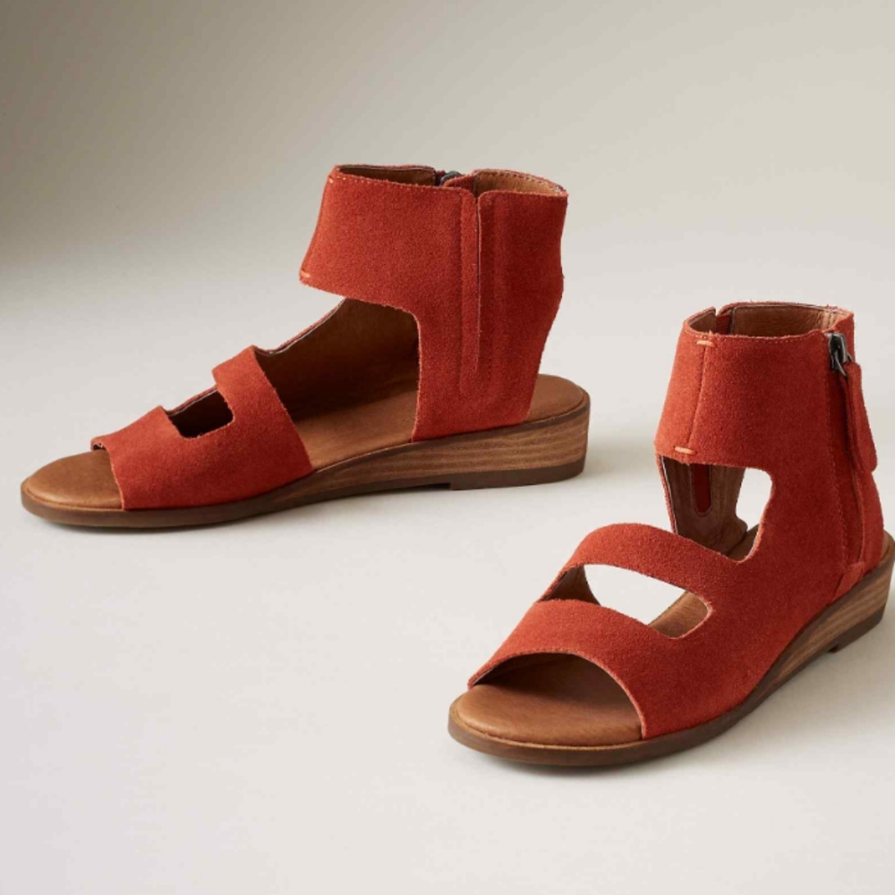 New! Sizes 6.5-8. Persimmon Spice Sandals by Geewawa